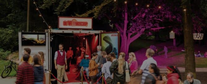 Teams genieten van VR-bioscoopervaring tijdens evenement op locatie